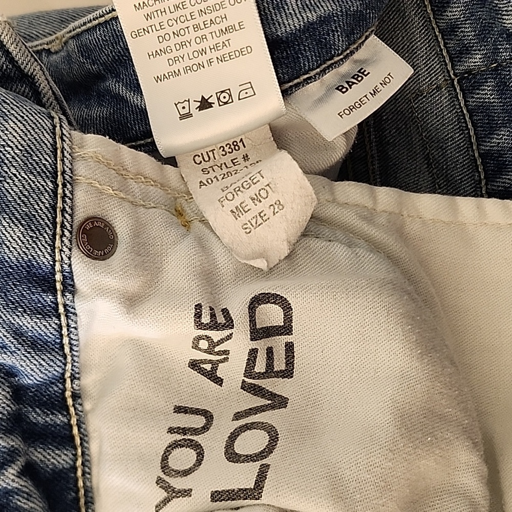 Amo Babe Forget Me Not Straight cropped Blue Distressed Women Jeans Size 28 - Picture 16 of 16